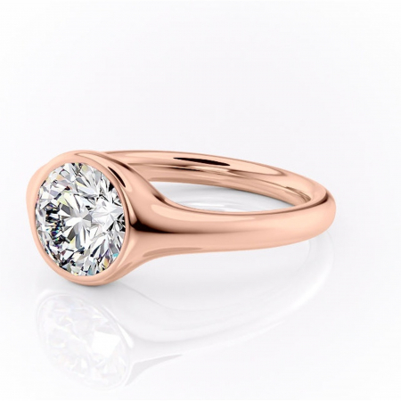 Inel de logodnă Avenelle din aur Rose 14kt cu moissanite tăietură rotundă – Montură închisă rafinată pentru solitar | Personalizează și configurează gratuit online [6]
