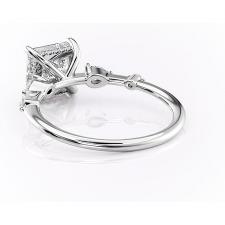 Inel de logodnă Azalea din aur Alb 18kt cu moissanite tăietură princess – Montură cu trei pietre rafinată pentru profil mediu | Personalizează și configurează gratuit online [3]