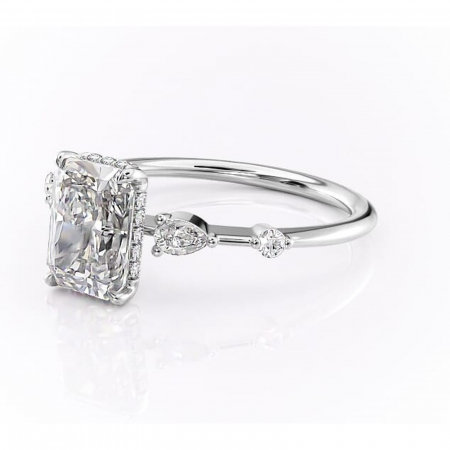 Inel de logodnă Azalea din aur Alb 18kt cu moissanite tăietură radiantă – Montură cu trei pietre rafinată pentru profil mediu | Personalizează și configurează gratuit online [6]