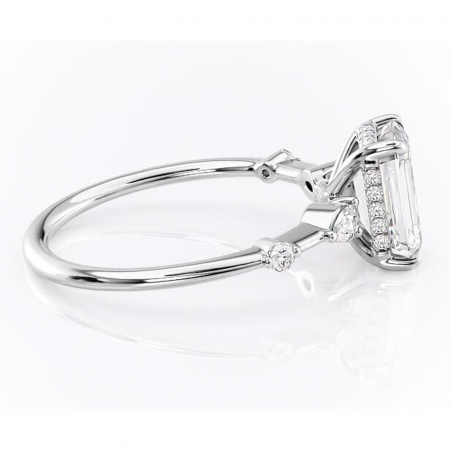 Inel de logodnă Azalea din aur Alb 14kt cu moissanite tăietură smarald – Montură cu trei pietre rafinată pentru profil mediu | Personalizează și configurează gratuit online [1]