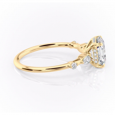 Inel de logodnă Azalea din aur Galben 18kt cu moissanite tăietură asscher – Montură cu trei pietre rafinată pentru profil mediu | Personalizează și configurează gratuit online [1]