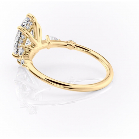 Inel de logodnă Azalea din aur Galben 14kt cu moissanite tăietură marquise – Montură cu trei pietre rafinată pentru profil mediu | Personalizează și configurează gratuit online [4]