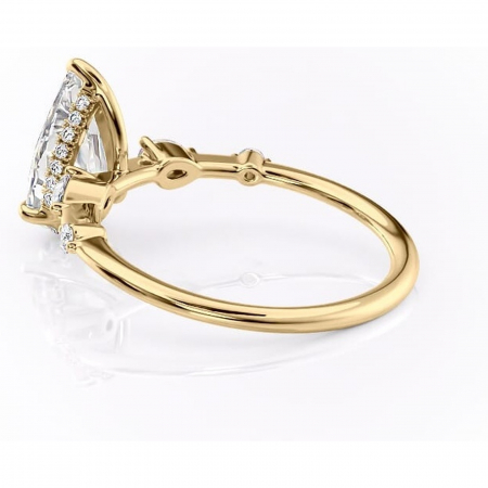 Inel de logodnă Azalea din aur Galben 14kt cu moissanite tăietură pară – Montură cu trei pietre rafinată pentru profil mediu | Personalizează și configurează gratuit online [4]