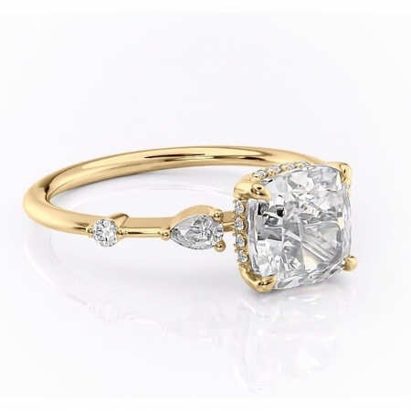 Aur galben - Inel de logodnă Azalea din aur Galben 18kt cu moissanite tăietură pernă – Montură cu trei pietre rafinată pentru profil mediu | Personalizează și configurează gratuit online