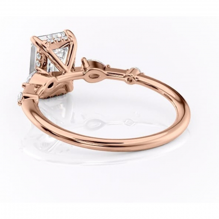 Inel de logodnă Azalea din aur Rose 18kt cu moissanite tăietură smarald – Montură cu trei pietre rafinată pentru profil mediu | Personalizează și configurează gratuit online [3]