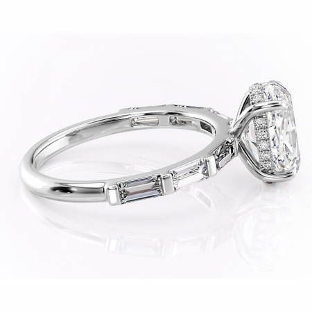 Inel de logodnă Beatrice din aur Alb 14kt cu moissanite tăietură ovală – Montură cu canal rafinată pentru profil înalt | Personalizează și configurează gratuit online [1]