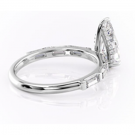 Inel de logodnă Beatrice din aur Alb 14kt cu moissanite tăietură pară – Montură cu canal rafinată pentru profil înalt | Personalizează și configurează gratuit online [2]