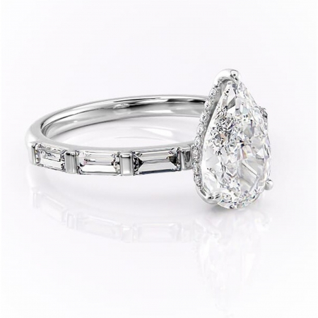 Pară - Inel de logodnă Beatrice din aur Alb 14kt cu moissanite tăietură pară – Montură cu canal rafinată pentru profil înalt | Personalizează și configurează gratuit online