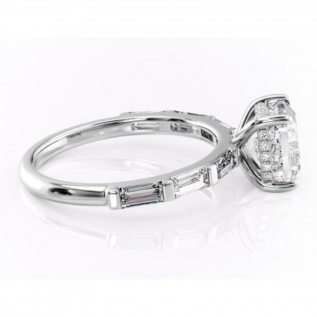 Inel de logodnă Beatrice din aur Alb 14kt cu moissanite tăietură pernă – Montură cu canal rafinată pentru profil înalt | Personalizează și configurează gratuit online [1]