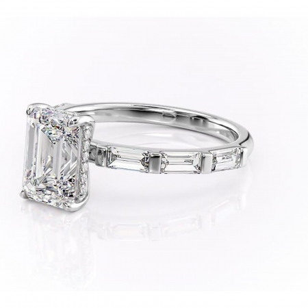 Inel de logodnă Beatrice din aur Alb 14kt cu moissanite tăietură smarald – Montură cu canal rafinată pentru profil înalt | Personalizează și configurează gratuit online [6]