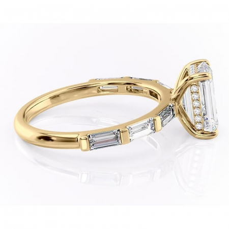 Inel de logodnă Beatrice din aur Galben 18kt cu moissanite tăietură smarald – Montură cu canal rafinată pentru profil înalt | Personalizează și configurează gratuit online [1]