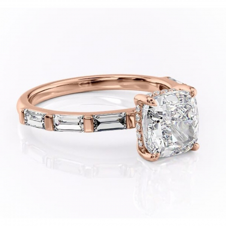 Pernă - Inel de logodnă Beatrice din aur Rose 18kt cu moissanite tăietură pernă – Montură cu canal rafinată pentru profil înalt | Personalizează și configurează gratuit online