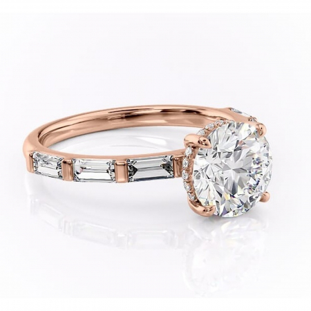 Aur roz - Inel de logodnă Beatrice din aur Rose 14kt cu moissanite tăietură rotundă – Montură cu canal rafinată pentru profil înalt | Personalizează și configurează gratuit online