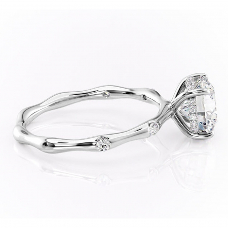 Inel de logodnă Bijou din aur Alb 14kt cu moissanite tăietură rotundă – Pietre laterale rafinată pentru profil înalt | Personalizează și configurează gratuit online [1]