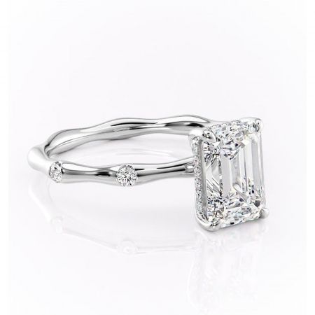 Smarald - Inel de logodnă Bijou din aur Alb 14kt cu moissanite tăietură smarald – Pietre laterale rafinată pentru profil înalt | Personalizează și configurează gratuit online