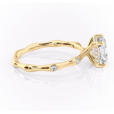 Inel de logodnă Bijou din aur Galben 14kt cu moissanite tăietură asscher – Pietre laterale rafinată pentru profil înalt | Personalizează și configurează gratuit online [1]