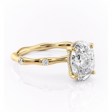 14K - Inel de logodnă Bijou din aur Galben 14kt cu moissanite tăietură ovală – Pietre laterale rafinată pentru profil înalt | Personalizează și configurează gratuit online