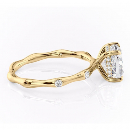 Inel de logodnă Bijou din aur Galben 14kt cu moissanite tăietură pernă – Pietre laterale rafinată pentru profil înalt | Personalizează și configurează gratuit online [1]