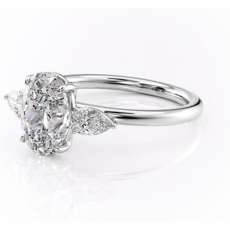 Inel de logodnă Blanche din aur Alb 14kt cu moissanite tăietură ovală – Montură cu trei pietre rafinată pentru profil înalt | Personalizează și configurează gratuit online [6]