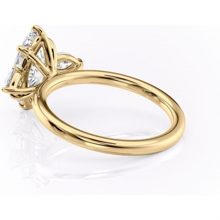 Inel de logodnă Blanche din aur Galben 14kt cu moissanite tăietură marquise – Montură cu trei pietre rafinată pentru profil înalt | Personalizează și configurează gratuit online [4]