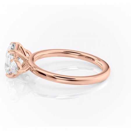 Inel de logodnă Blanche din aur Rose 18kt cu moissanite tăietură asscher – Montură cu trei pietre rafinată pentru profil înalt | Personalizează și configurează gratuit online [5]