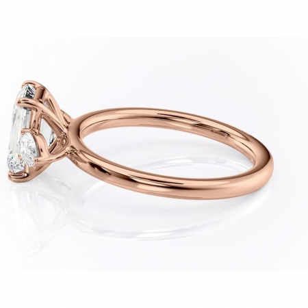 Inel de logodnă Blanche din aur Rose 14kt cu moissanite tăietură smarald – Montură cu trei pietre rafinată pentru profil înalt | Personalizează și configurează gratuit online [5]