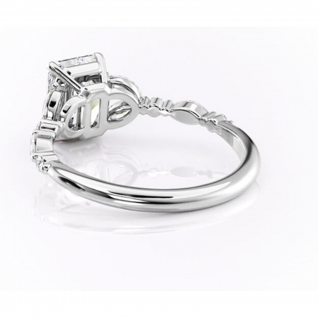 Inel de logodnă Bloom din aur Alb 14kt cu moissanite tăietură radiantă – Montură cu trei pietre rafinată pentru profil mediu | Personalizează și configurează gratuit online [3]