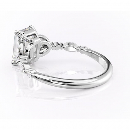 Inel de logodnă Bloom din aur Alb 14kt cu moissanite tăietură smarald – Montură cu trei pietre rafinată pentru profil mediu | Personalizează și configurează gratuit online [4]