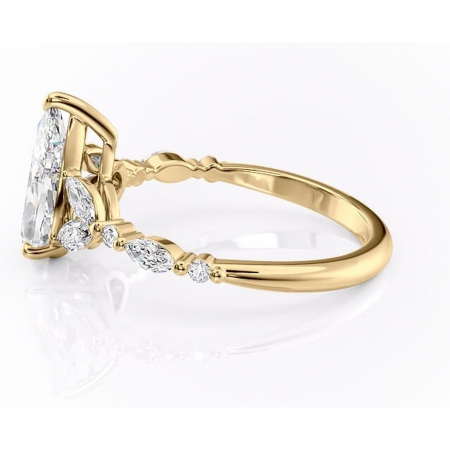 Inel de logodnă Bloom din aur Galben 14kt cu moissanite tăietură pară – Montură cu trei pietre rafinată pentru profil mediu | Personalizează și configurează gratuit online [5]