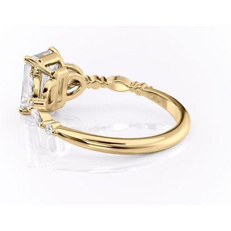 Inel de logodnă Bloom din aur Galben 14kt cu moissanite tăietură smarald – Montură cu trei pietre rafinată pentru profil mediu | Personalizează și configurează gratuit online [4]