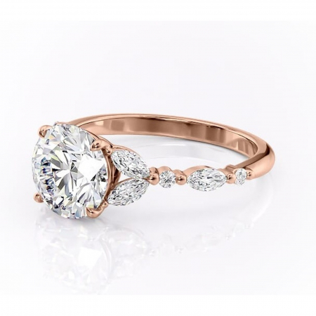 Inel de logodnă Bloom din aur Rose 14kt cu moissanite tăietură rotundă – Montură cu trei pietre rafinată pentru profil mediu | Personalizează și configurează gratuit online [6]