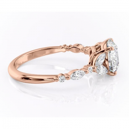 Inel de logodnă Bloom din aur Rose 14kt cu moissanite tăietură rotundă – Montură cu trei pietre rafinată pentru profil mediu | Personalizează și configurează gratuit online [1]