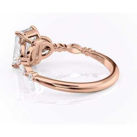 Inel de logodnă Bloom din aur Rose 14kt cu moissanite tăietură smarald – Montură cu trei pietre rafinată pentru profil mediu | Personalizează și configurează gratuit online [4]