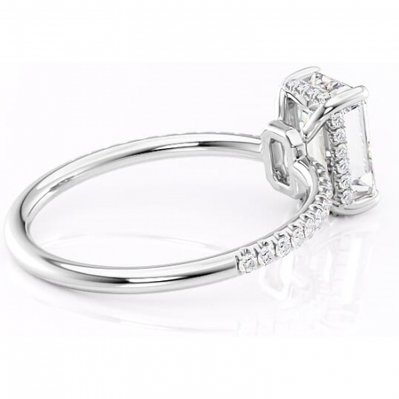 Inel de logodnă Brielle din aur Alb 14kt cu moissanite tăietură smarald – Montură Kamellie joasă rafinată pentru profil jos | Personalizează și configurează gratuit online [2]