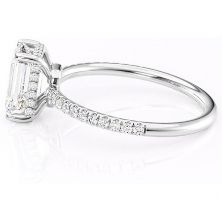 Inel de logodnă Brielle din aur Alb 14kt cu moissanite tăietură smarald – Montură Kamellie joasă rafinată pentru profil jos | Personalizează și configurează gratuit online [5]