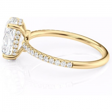 Inel de logodnă Brielle din aur Galben 14kt cu moissanite tăietură ovală – Montură Kamellie joasă rafinată pentru profil jos | Personalizează și configurează gratuit online [5]