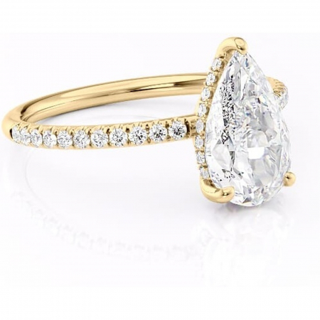 18K - Inel de logodnă Brielle din aur Galben 18kt cu moissanite tăietură pară – Montură Kamellie joasă rafinată pentru profil jos | Personalizează și configurează gratuit online