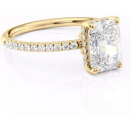 18K - Inel de logodnă Brielle din aur Galben 18kt cu moissanite tăietură radiantă – Montură Kamellie joasă rafinată pentru profil jos | Personalizează și configurează gratuit online