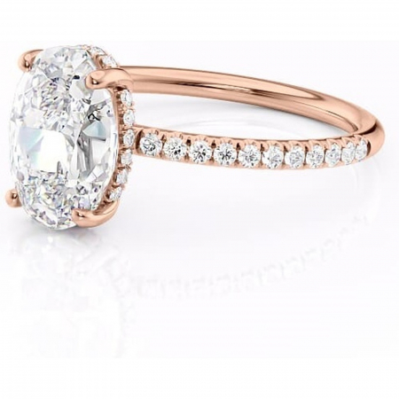 Inel de logodnă Brielle din aur Rose 14kt cu moissanite tăietură ovală – Montură Kamellie joasă rafinată pentru profil jos | Personalizează și configurează gratuit online [6]