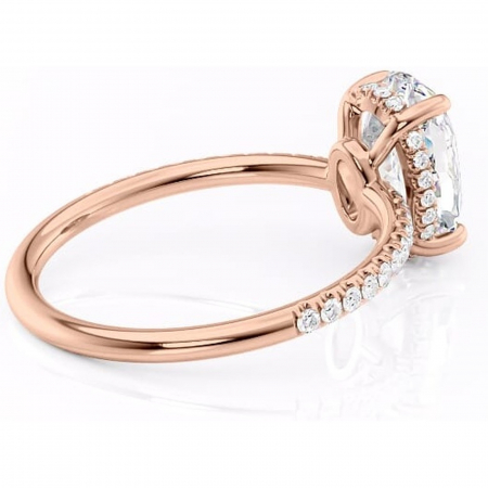 Inel de logodnă Brielle din aur Rose 14kt cu moissanite tăietură ovală – Montură Kamellie joasă rafinată pentru profil jos | Personalizează și configurează gratuit online [2]