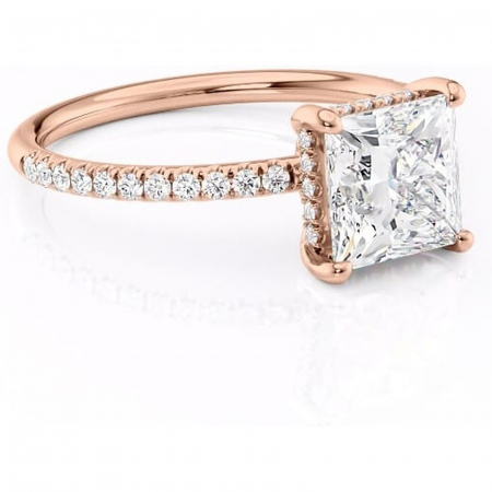 Princess - Inel de logodnă Brielle din aur Rose 18kt cu moissanite tăietură princess – Montură Kamellie joasă rafinată pentru profil jos | Personalizează și configurează gratuit online