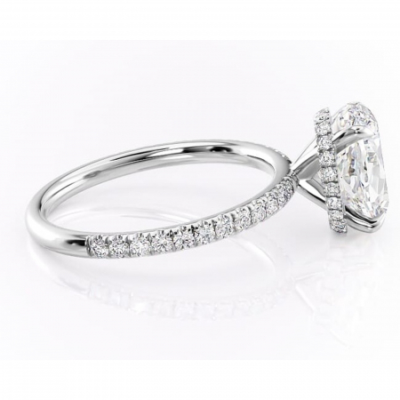 Inel de logodnă Briony din aur Alb 14kt cu moissanite tăietură ovală – Montură pavé rafinată pentru profil înalt | Personalizează și configurează gratuit online [1]