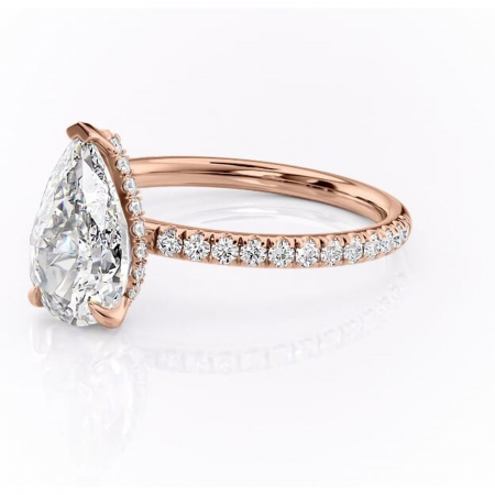 Inel de logodnă Briony din aur Rose 18kt cu moissanite tăietură pară – Montură pavé rafinată pentru profil înalt | Personalizează și configurează gratuit online [6]