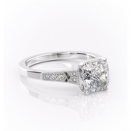 Pernă - Inel de logodnă Caelia din aur Alb 14kt cu moissanite tăietură pernă – Pietre laterale rafinată pentru profil înalt | Personalizează și configurează gratuit online