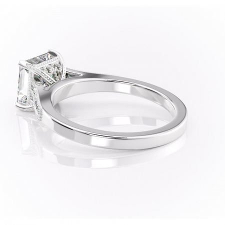 Inel de logodnă Caelia din aur Alb 14kt cu moissanite tăietură princess – Pietre laterale rafinată pentru profil înalt | Personalizează și configurează gratuit online [4]