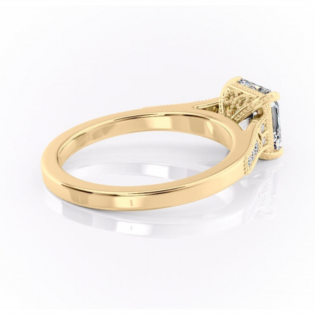 Inel de logodnă Caelia din aur Galben 18kt cu moissanite tăietură asscher – Pietre laterale rafinată pentru profil înalt | Personalizează și configurează gratuit online [2]