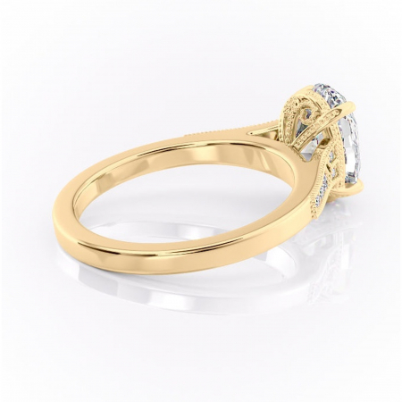 Inel de logodnă Caelia din aur Galben 18kt cu moissanite tăietură ovală – Pietre laterale rafinată pentru profil înalt | Personalizează și configurează gratuit online [2]