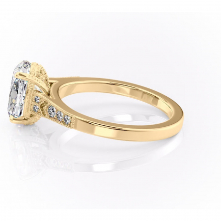 Inel de logodnă Caelia din aur Galben 18kt cu moissanite tăietură ovală – Pietre laterale rafinată pentru profil înalt | Personalizează și configurează gratuit online [5]