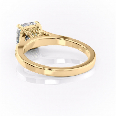 Inel de logodnă Caelia din aur Galben 18kt cu moissanite tăietură pernă – Pietre laterale rafinată pentru profil înalt | Personalizează și configurează gratuit online [3]