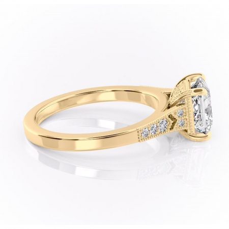 Inel de logodnă Caelia din aur Galben 14kt cu moissanite tăietură princess – Pietre laterale rafinată pentru profil înalt | Personalizează și configurează gratuit online [1]
